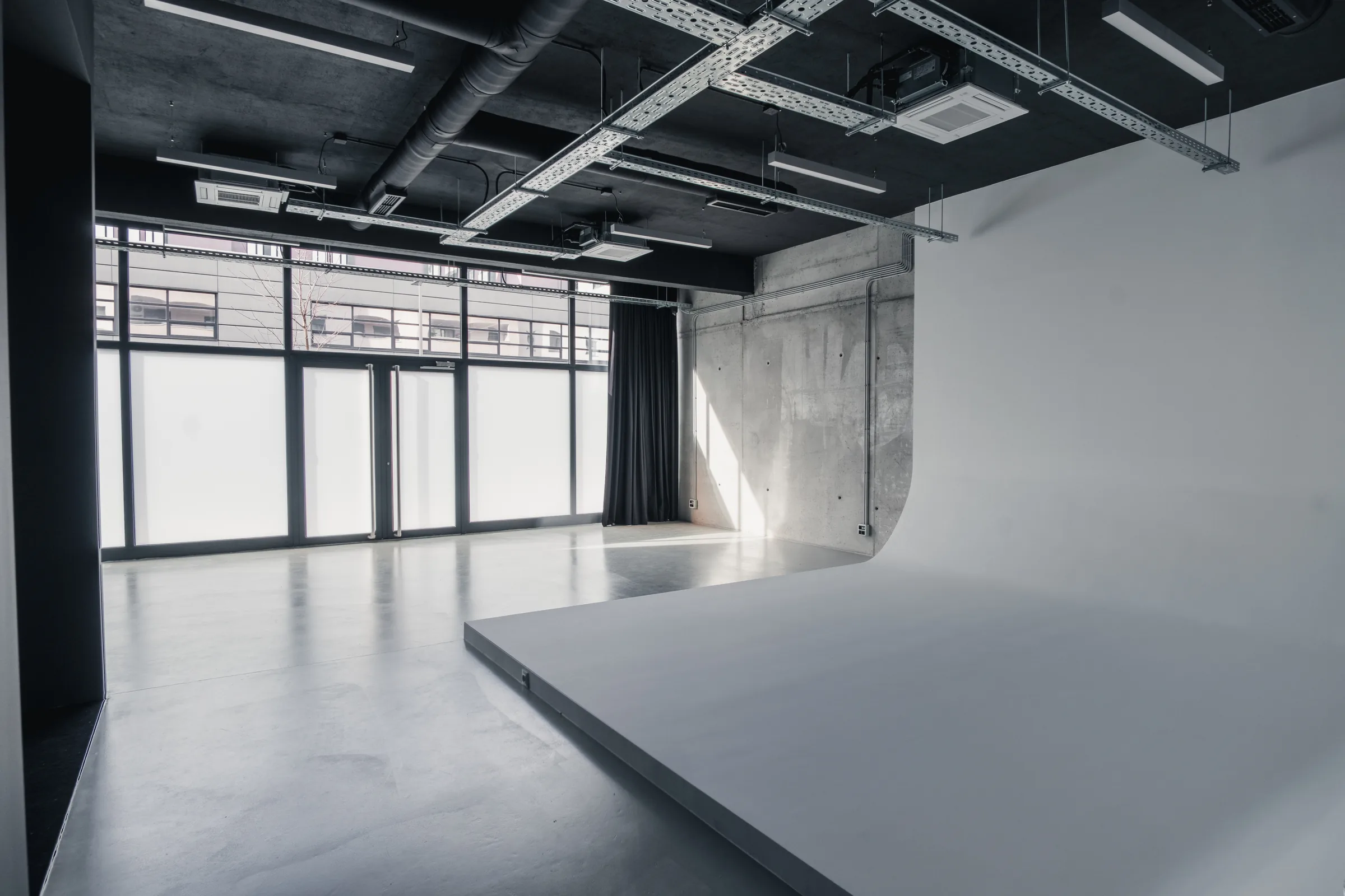 Photo studio at Holographik Space in Trešnjevka, Zagreb — 5